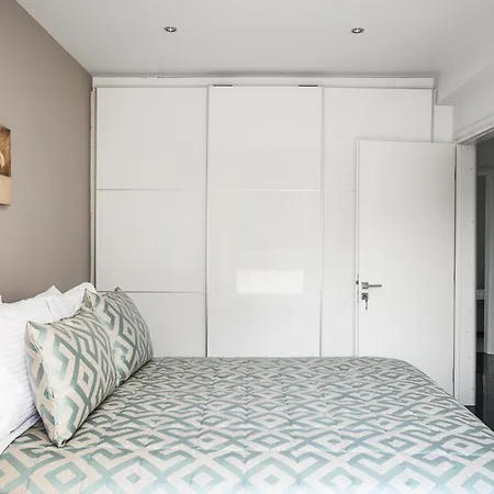 Appartement Euphoria Seaview Residences With Shared Pool By Konnect