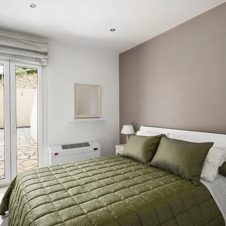 Euphoria Seaview Residences With Shared Pool By Konnect Gouviá