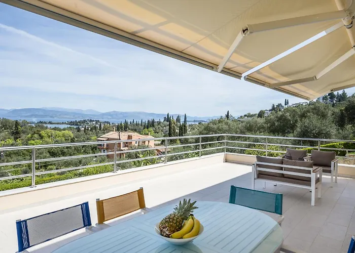 Euphoria Seaview Residences With Shared Pool By Konnect Guviá