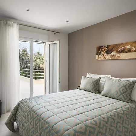 Euphoria Seaview Residences With Shared Pool By Konnect